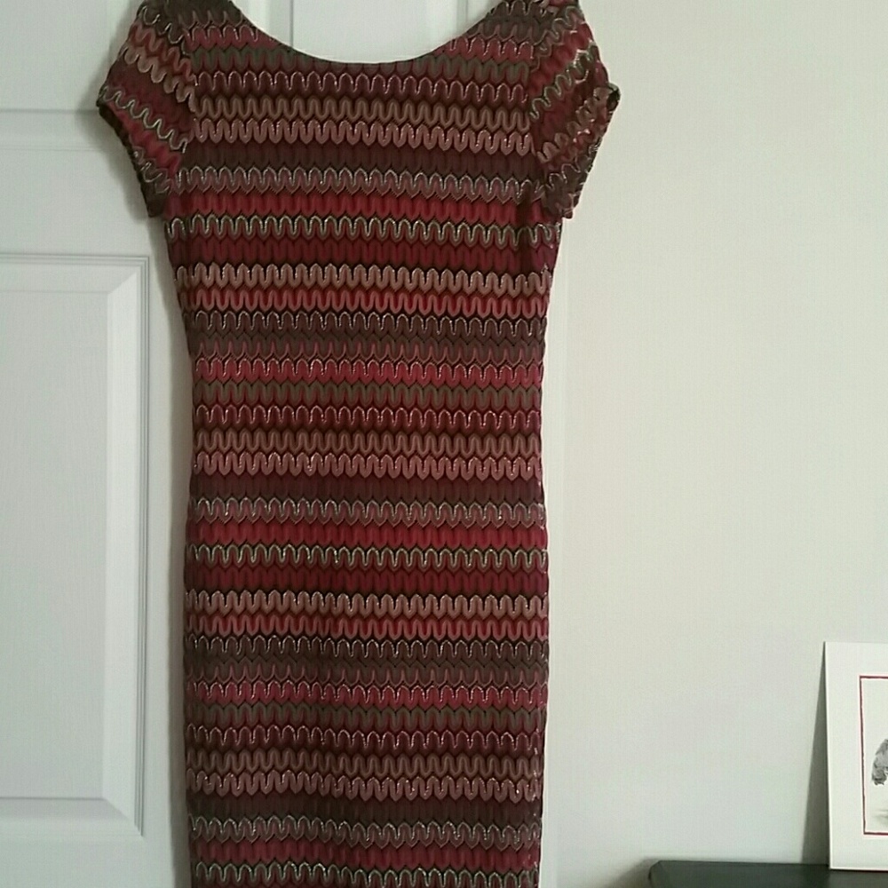 Beautiful NWOT Cato dress w/ wide camel belt. Sz L
